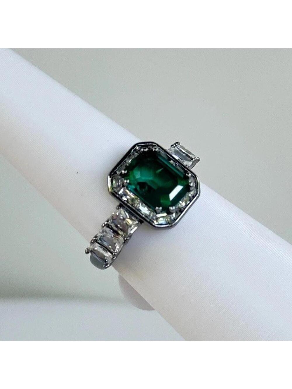 Bomb Party Ring - RG69030 "Verdant Enchantment" LC Emerald on Hematite Sz 8